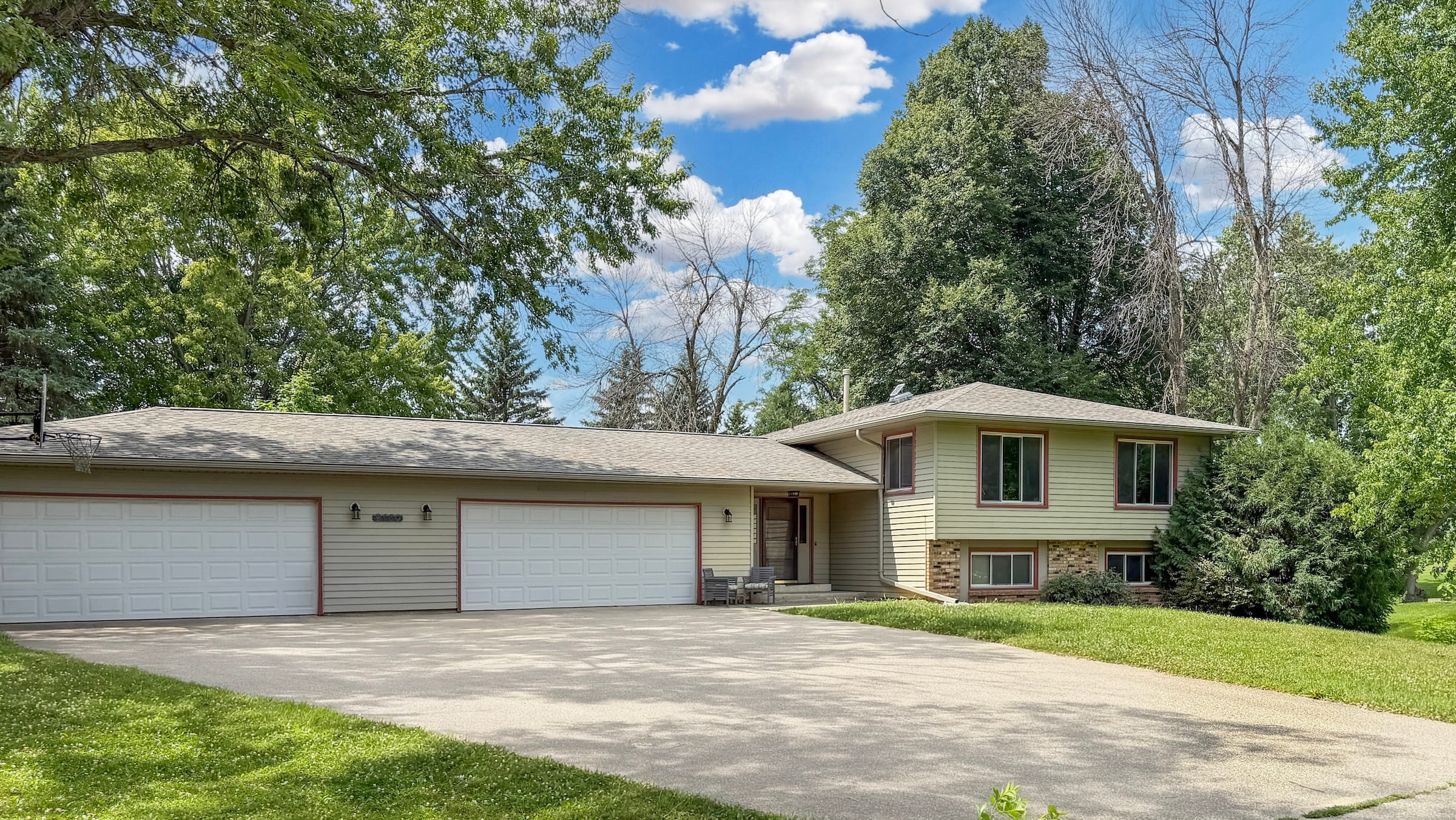 9180 Edgebrook Drive, Northfield, MN — Front Elevation